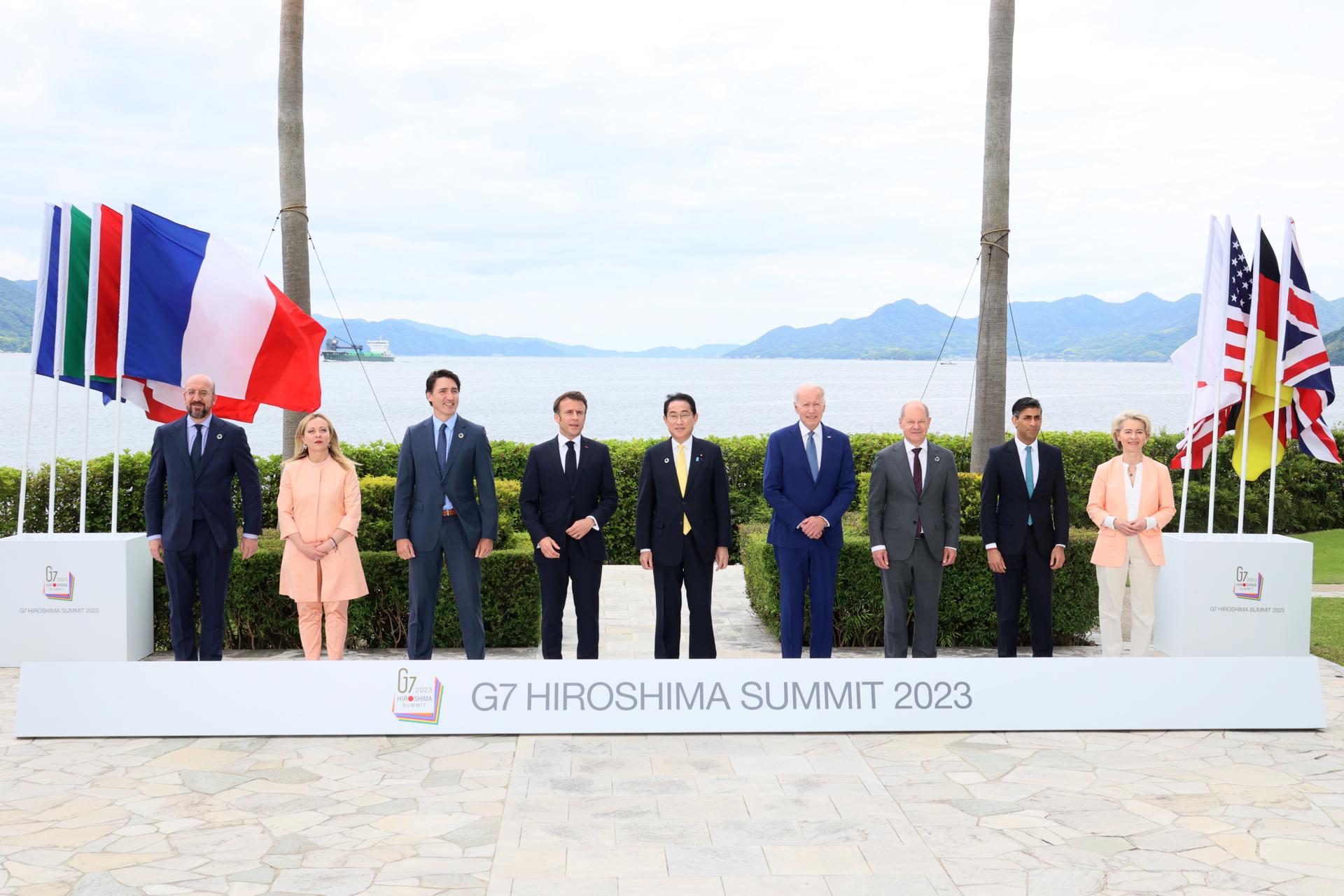 A handout photo made available by the G7 Hiroshima Summit Host shows (L-R) European Council President Charles Michel, Italian Prime Minister Giorgia Meloni, Canadian Prime Minister Justin Trudeau, French President Emmanuel Macron, Japan'Äôs Prime Minister Fumio Kishida, US President Joe Biden, German Chancellor Olaf Scholz, British Prime Minister Rishi Sunak and European Commission President Ursula von der Leyen posing for a group photo at the Grand Prince Hotel Hiroshima during the G7 Hiroshima Summit in Hiroshima, Japan, 20 May 2023. EFE/EPA/G7 Hiroshima Summit Host / HANDOUT HANDOUT EDITORIAL USE ONLY/NO SALES