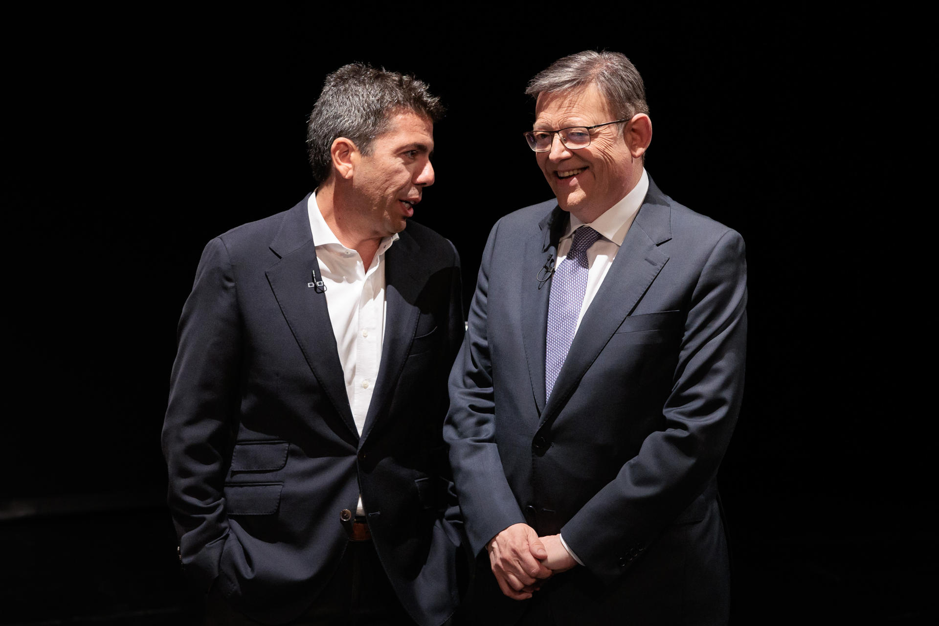 Los candidatos del PSPV-PSOE ( Ximo Puig, d) y del PP (Carlos Mazón, i) a la Presidencia de la Generalitat, en una imagen reciente. EFE/ Biel Aliño