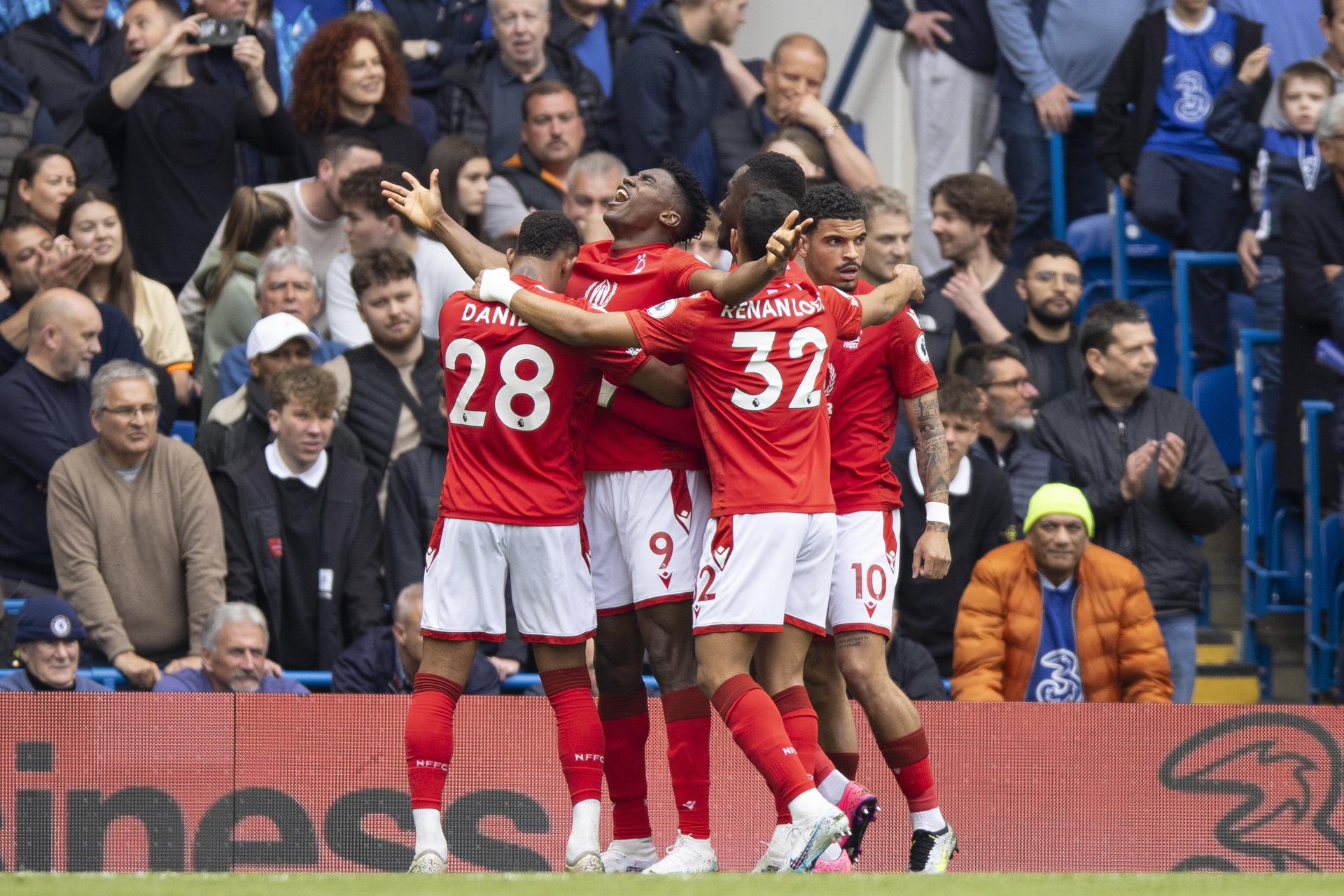 Nottingham Forest's Taiwo Awoniyi (C) celebrates with teammates after scoring against Arsenal during a Premier League match in Nottingham, England, on 20 May 2023. EFE/EPA/TOLGA AKMEN EDITORIAL USE ONLY. No use with unauthorized audio, video, data, fixture lists, club/league logos or 'live' services. Online in-match use limited to 120 images, no video emulation. No use in betting, games or single club/league/player publications.