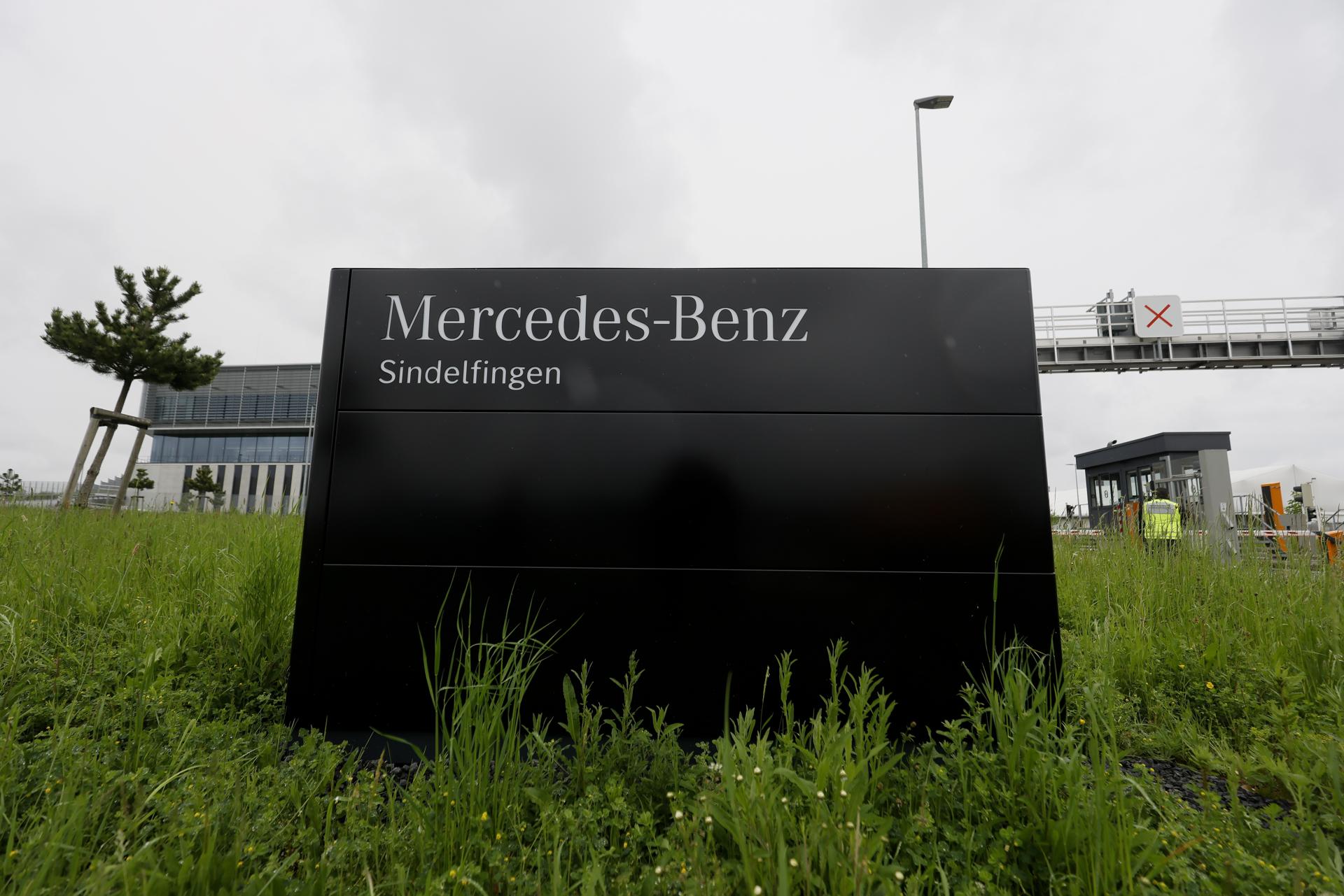 An exterior view of the Mercedes factory where a shooting took place in Sindelfingen, Germany, 11 May 2023. EFE/EPA/RONALD WITTEK
