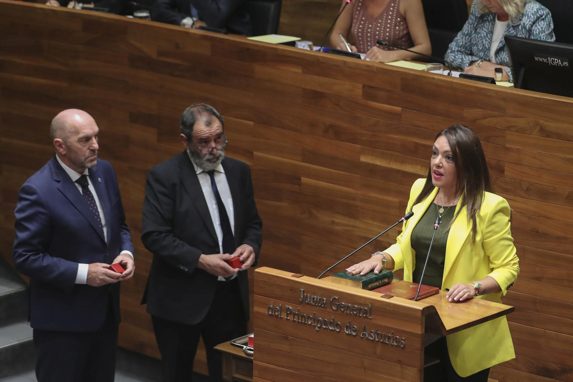 Vox reprocha al PP no estar en la Mesa y Podemos ve un ensayo general de pactos PSOE-Foro
