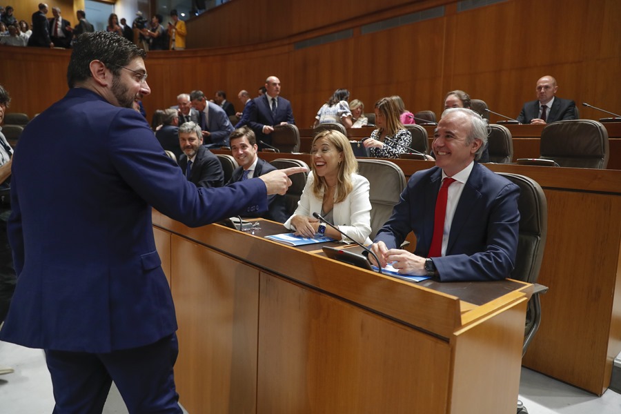Vox presidirá las Cortes de Aragón tras llegar a un acuerdo con el PP pero no garantiza su apoyo a Azcón