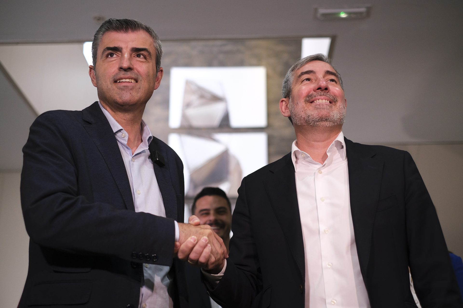 PP cierra un pacto con CC para regresar al Gobierno de Canarias