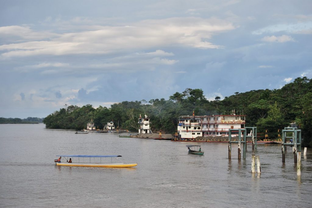 Vista del puerto fluvial de ingreso al Bloque 43-ITT, el 20 de junio de 2023 en el Parque Nacional Yasuní (Ecuador). EFE/Fernando Gimeno