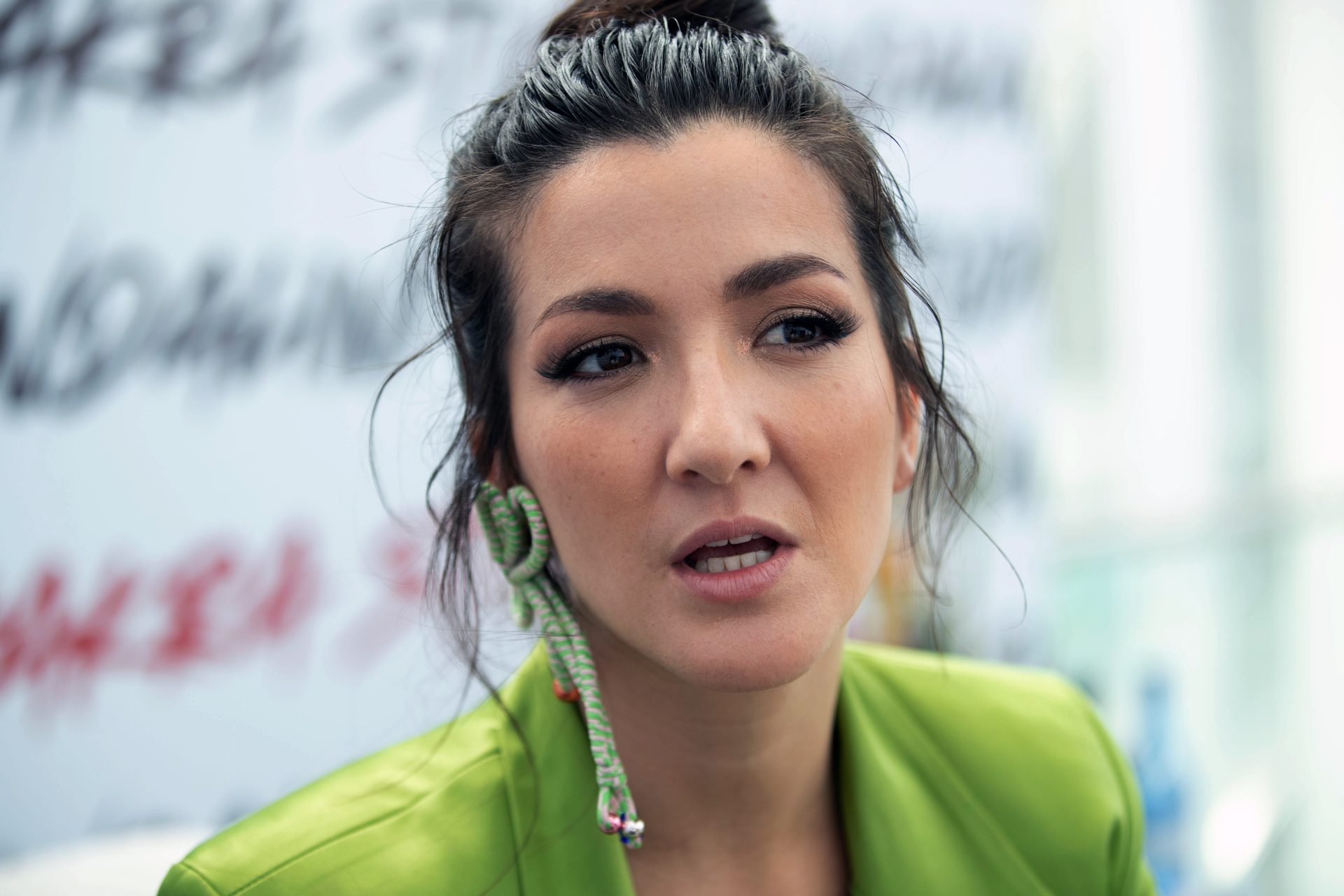 La productora y activista, Eréndira Ibarra, habla durante una entrevista con EFE el 8 de junio de 2023 en el marco de la 38 edición del Festival Internacional de Cine de Guadalajara (México). EFE/Iván Villanueva