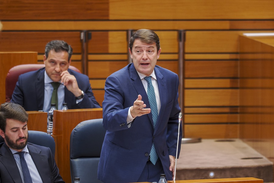 Mañueco argumenta que el “soberano batacazo” del PSOE avala su gestión en Castilla y León