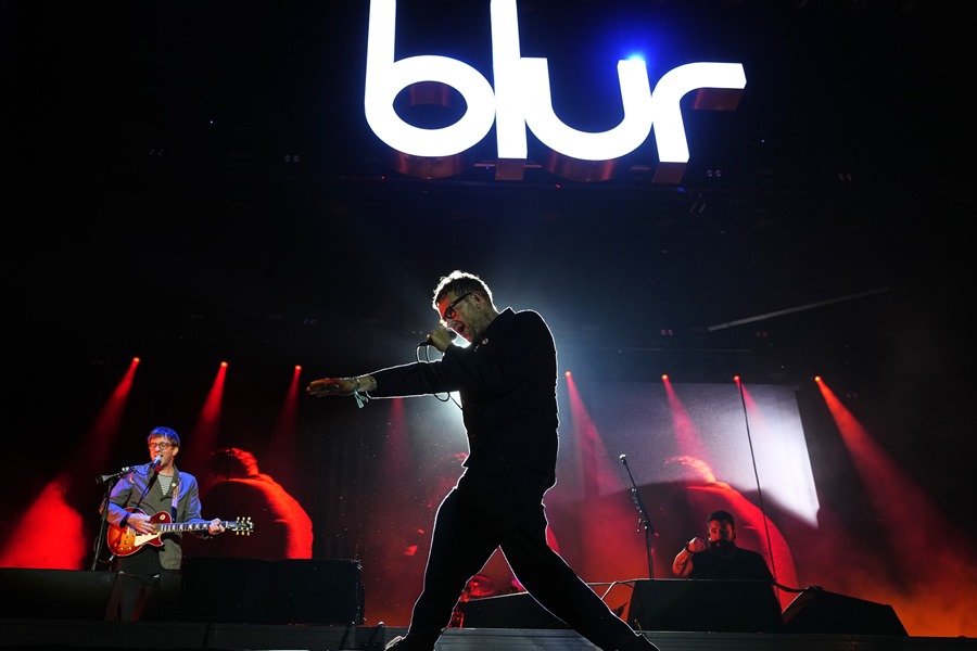  El cantante de la banda británica Blur, Damon Alban, durante un concierto. 