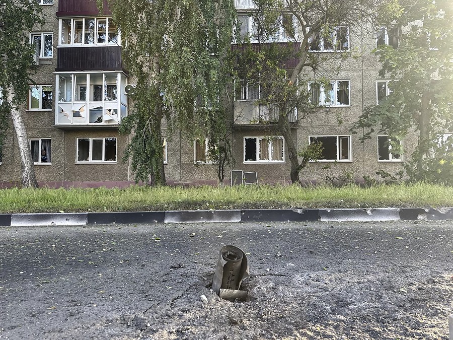 Imagen distribuida por el gobernador de la región rusa de Belgorod en su canal de Telegram, que muestra las secuelas del bombardeo ucraniano en la ciudad fronteriza de Shebekino, Rusia. 