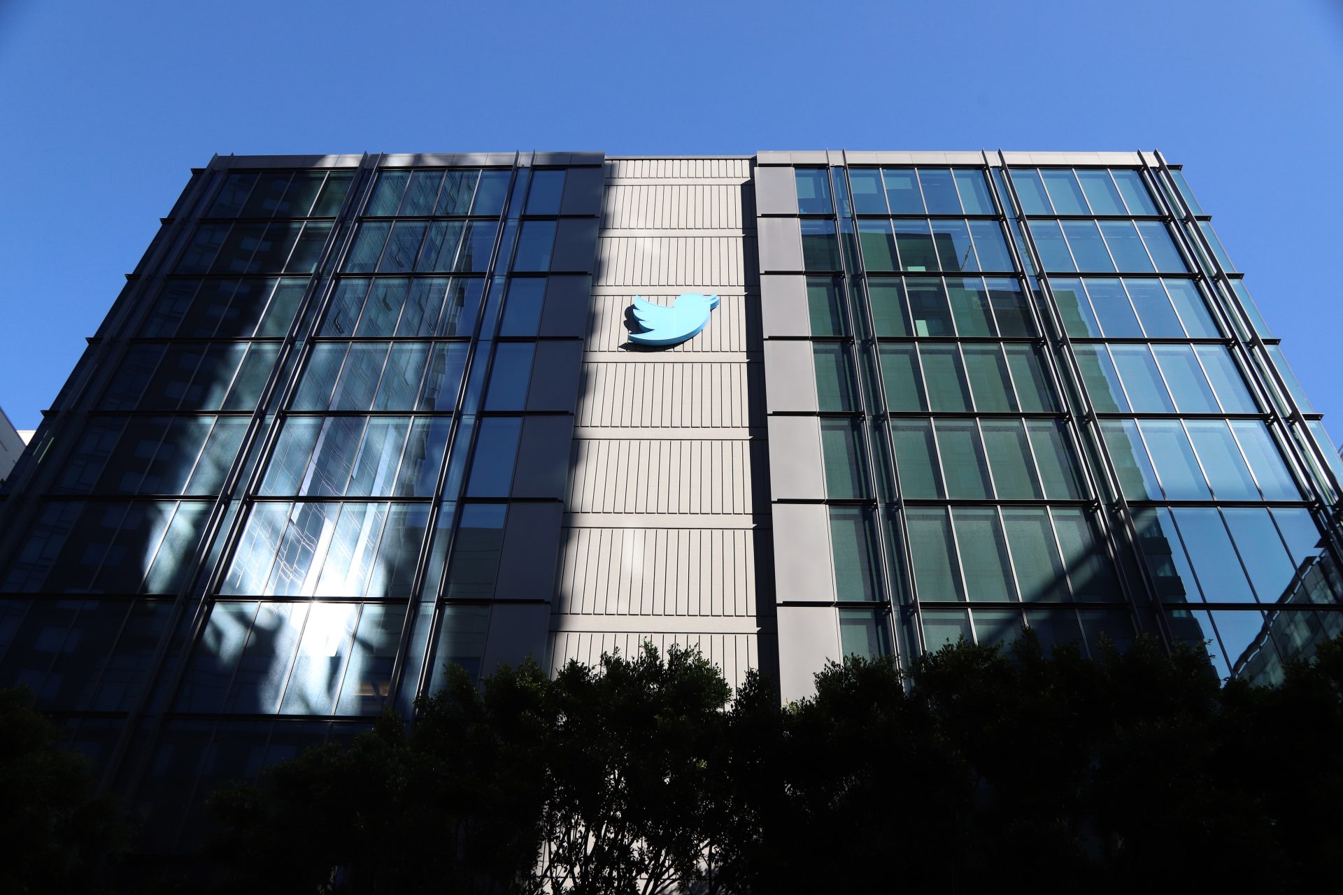 Fotografía de archivo que muestra la fachada del edificio principal de la red social Twitter en San Francisco (California, EE.UU.). EFE/George Nikitin