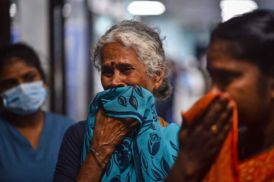 Las autoridades rebajan a 275 los muertos en el accidente de trenes de este sábado en India