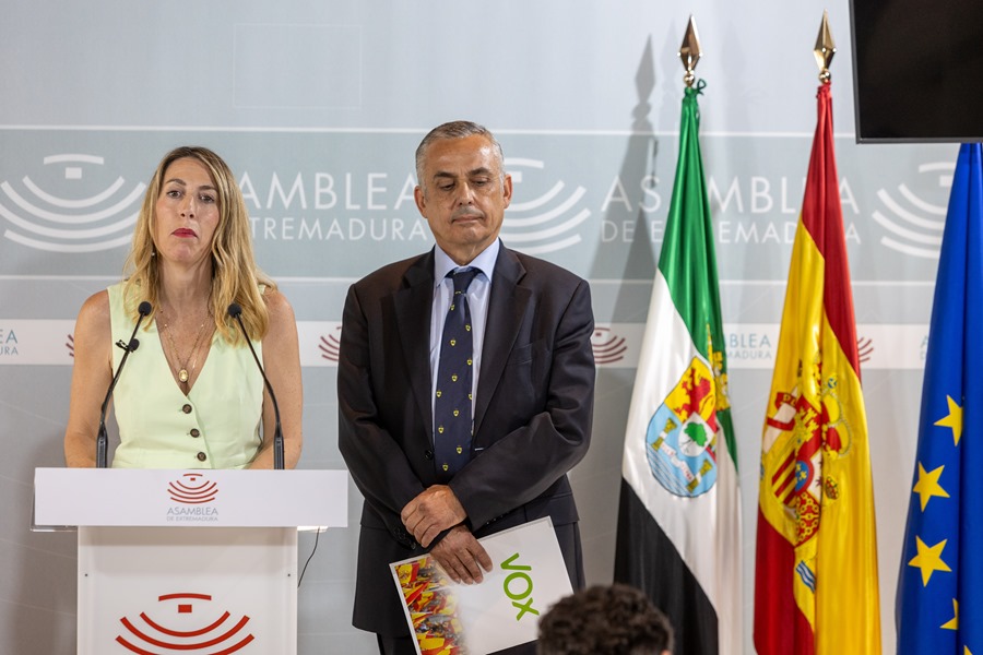 PP y Vox gobernarán en coalición en Extremadura