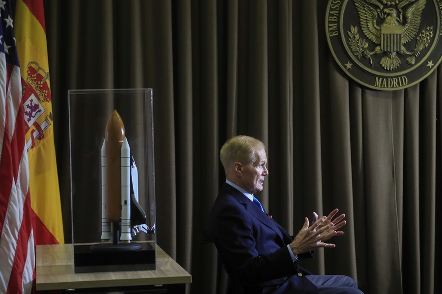 El administrador de la NASA, Bill Nelson, durante la entrevista mantenida con EFE en Madrid.