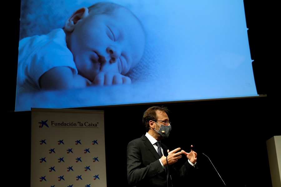 El director general de BCNatal, Eduard Gratacós, durante la presentación del proyecto de creación de una placenta artificial para salvar a bebés prematuros extremos.