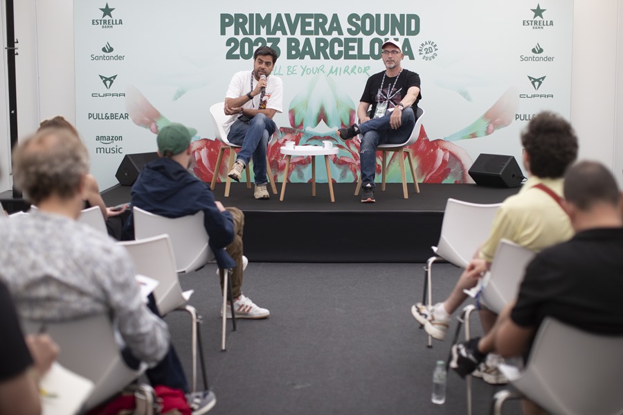 El director del festival, Alfonso Lanza (i) junto al director de comunicación, Joan Pons (d) hace balance del Primavera Sound Barcelona 2023.