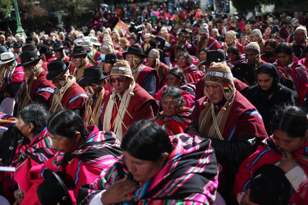 "Damn you" o Aymara authorities participate in the launch of the month of the Andean New Year 5531, today, in La Paz (Bolivia).  EFE/Luis Gandarillas