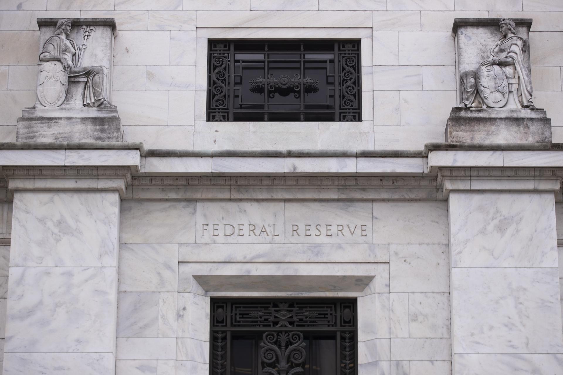 Vista de la sede de la Reserva Federal de EE.UU., en Washington, en una fotografía de archivo. EFE/Michael Reynolds