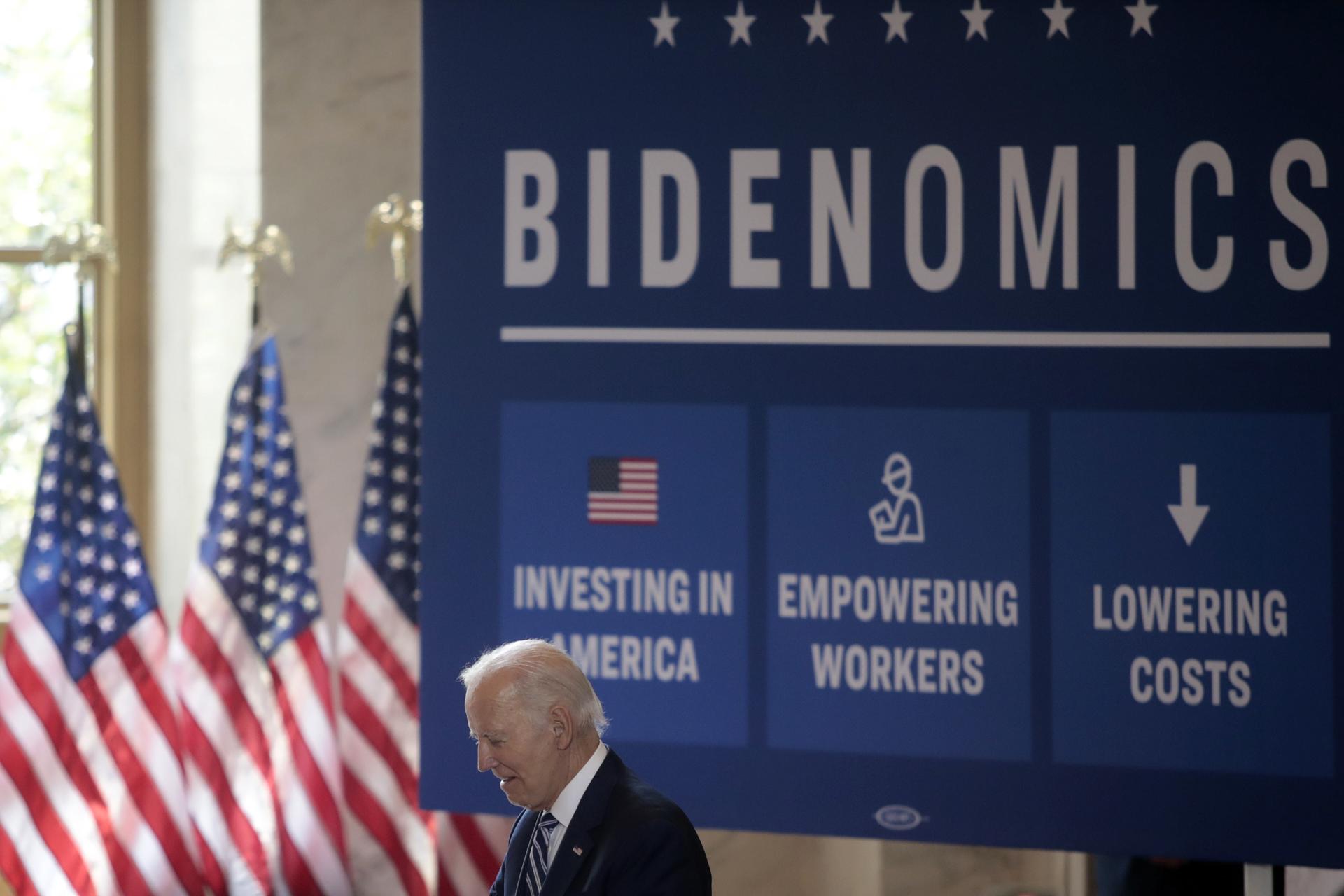 El presidente estadounidense, Joe Biden, pronuncia un discurso sobre política económica -denominada 'Bidenomics', este 28 de junio de 2023. EFE/EPA/Alex Weoblewski