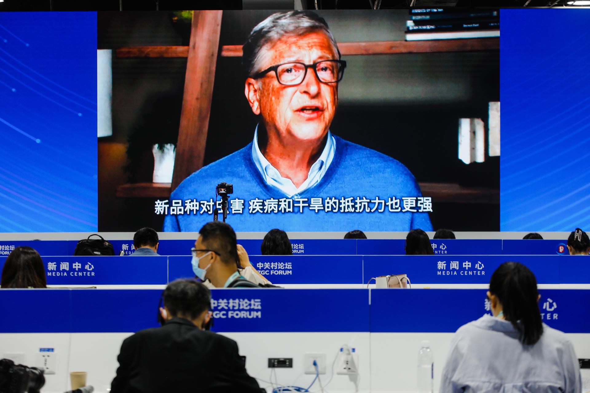 Bill Gates (on screen), speaks via video link during the 2023 Zhongguancun Forum (ZGC Forum) in Beijing, China, 26 May 2023. EFE-EPA FILE/WU HAO