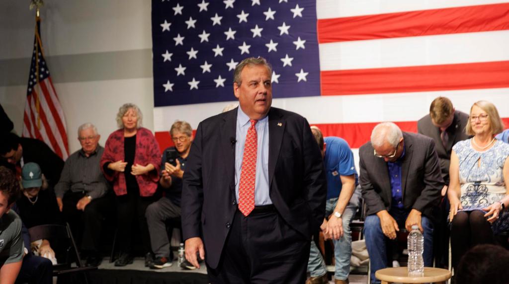 El exgobernador de Nueva Jersey Chris Christie participa en un evento en Manchester, New Hampshire (EE.UU.), este 6 de junio de 2023. EFE/EPA/CJ Gunther
