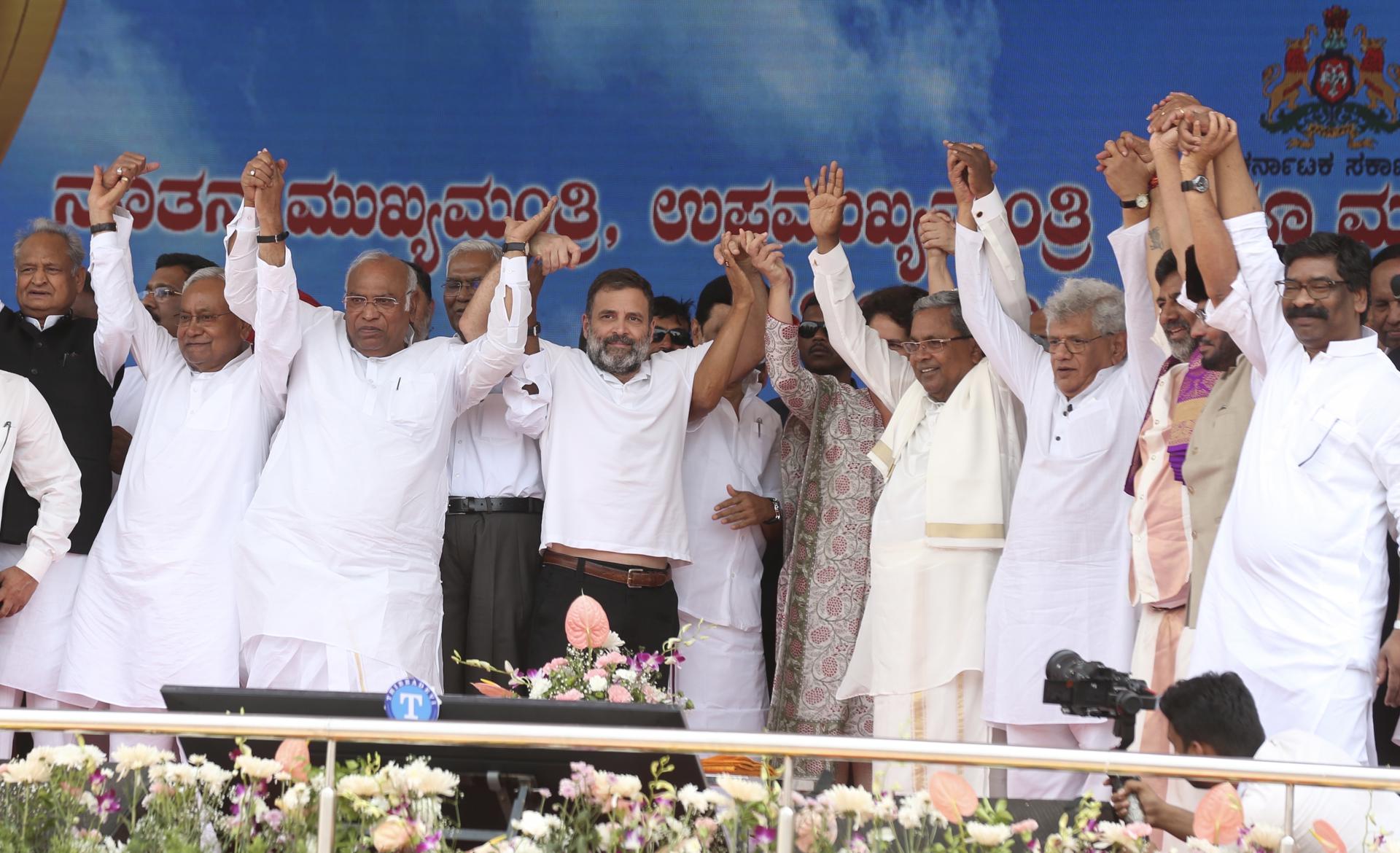 Senior Congress party leaders attend Congress leader Siddaramaiah swearing in ceremony as the Chief Minister of Karnataka, at Shree Kanteerva Stadium in Bangalore, India, 20 May 2023. EFE/EPA/JAGADEESH NV