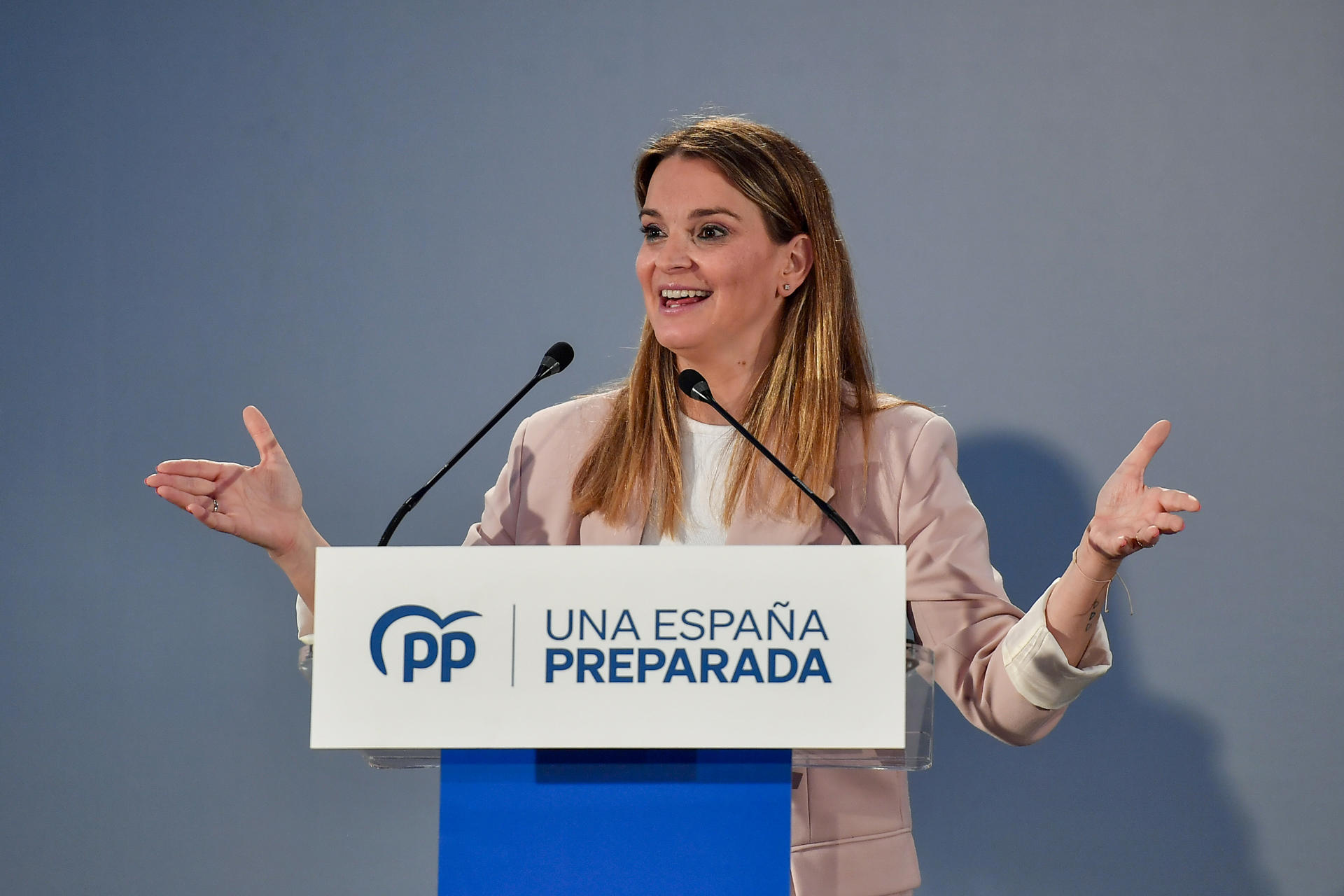 La candidata al Govern Balear, Marga Prohens interviene durante la reunión de la junta directiva del Partido Popular Balear del pasado jueves en Playa de Palma.- EFE/MIQUEL A. BORRÁS