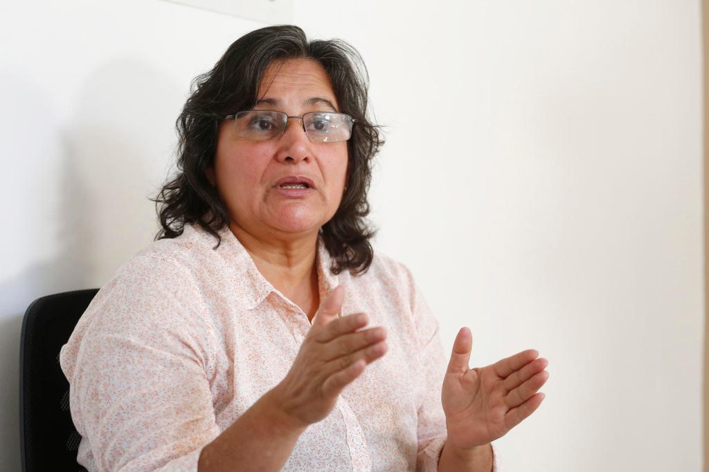 Celia Medrano, defensora de derechos humanos y aspirante a la Vicepresidencia por el Movimiento Sumar, habla durante una entrevista con EFE, el 6 de junio de 2023, en San Salvador (El Salvador). EFE/Rodrigo Sura
