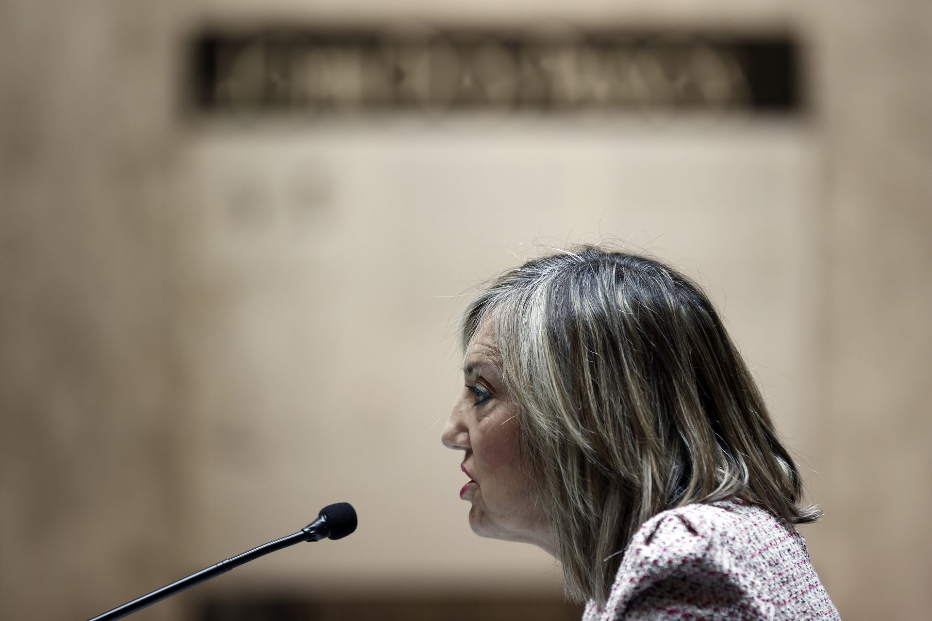 Imagen de la alcaldesa de Pamplona, Cristina Ibarrola, en la rueda de prensa del balance de los Sanfermines 2023