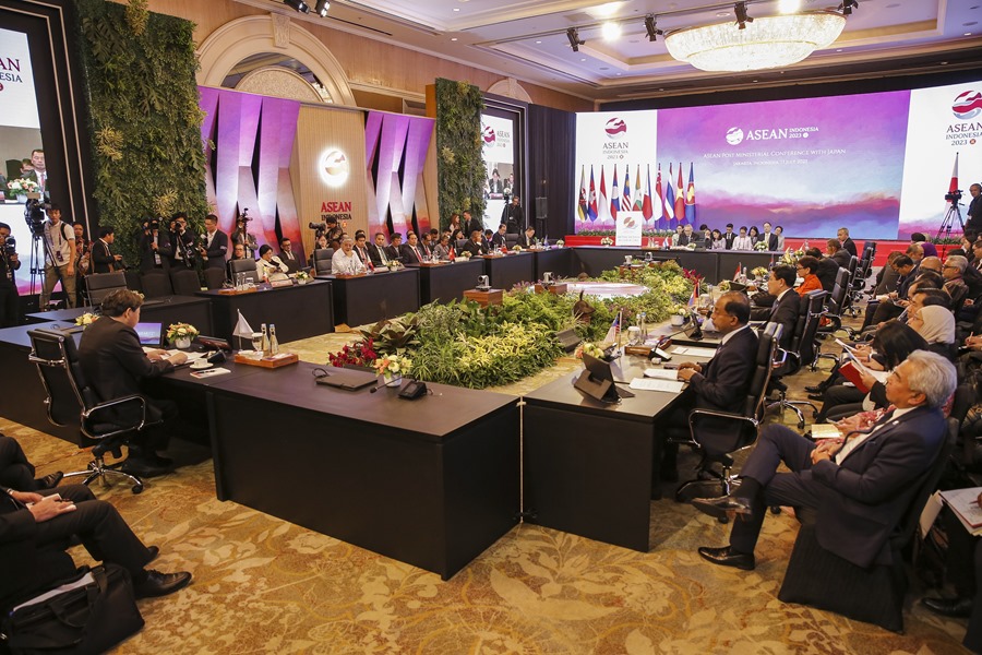 Vista general de la cumbre de minstros de la ASEAN que se celebra en Yakarta