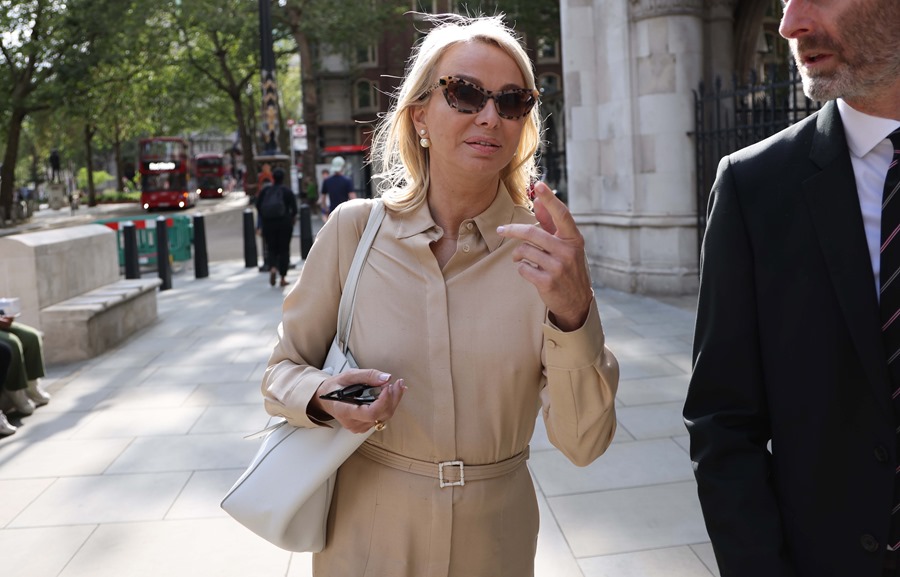 La empresaria danesa de origen alemán Corinna Zu Sayn-Wittgenstein-Sayn a la salida del Tribunal Superior de Londres este pasado martes.