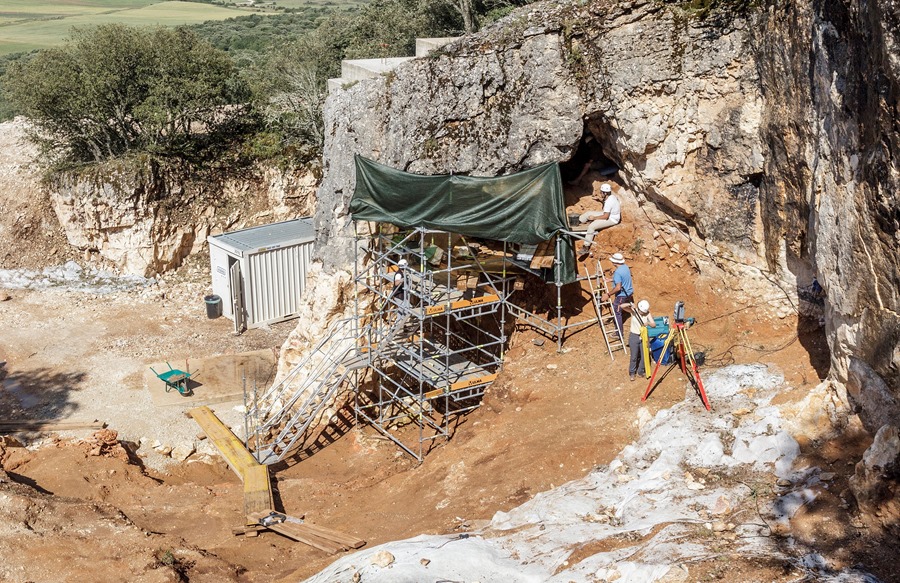 Yacimiento de la "Cueva Fantasma" de Atapuerca