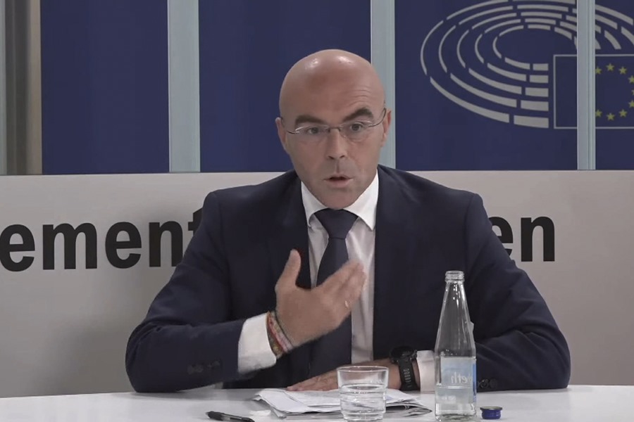 Captura del video que muestra al eurodiputado de Vox Jorge Buxadé durante el segundo debate temático organizado por la Agencia EFE. 