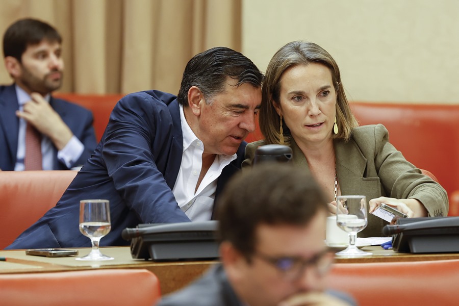 La portavoz del PP, Cuca Gamarra, durante la reunión de la Diputación permanente del Congreso este miércoles en Madrid.