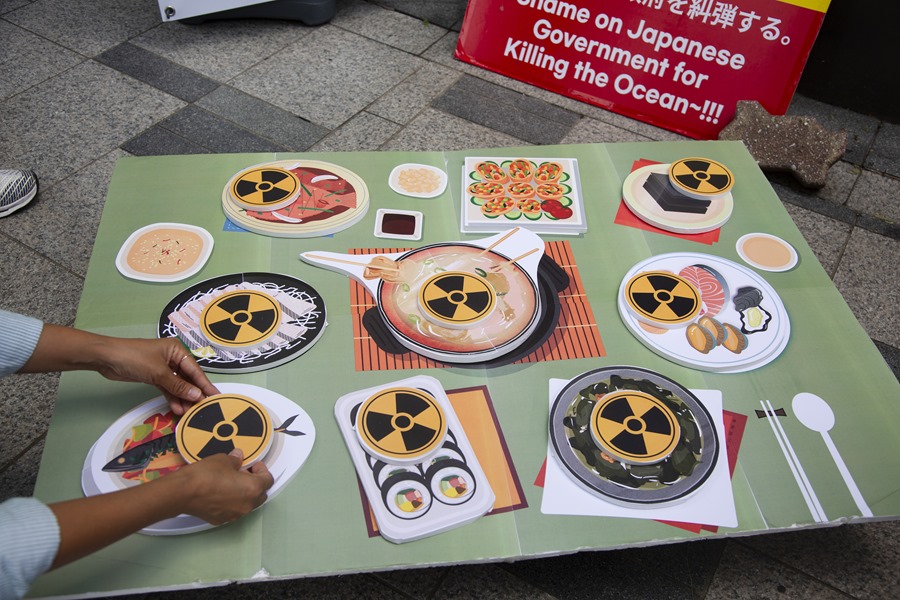 manifestación contra la eliminación de agua radiactiva por parte de Japón