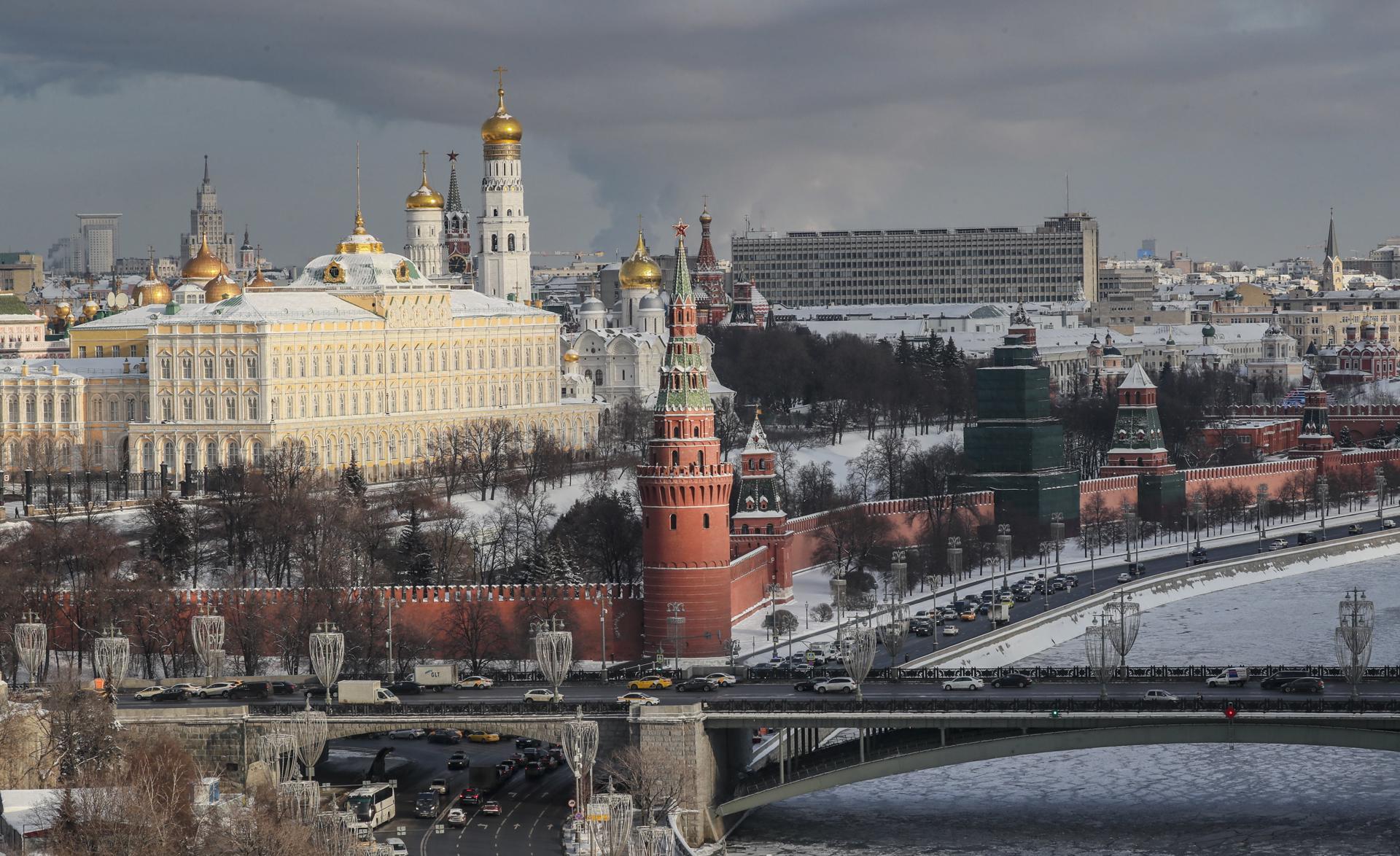 A view of the Moscow's Kremlin in Moscow, Russia,12 January 2022. EFE-EPA FILE/YURI KOCHETKOV
