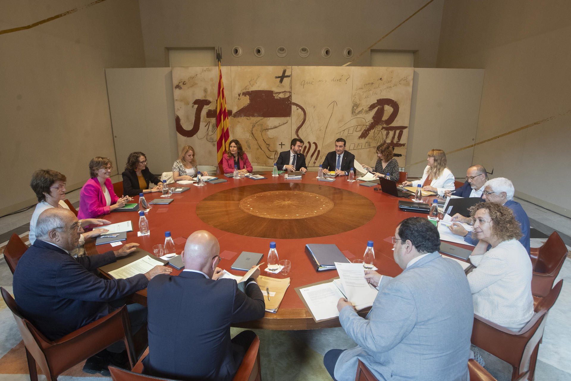 Aragonès reunirá su Govern al inicio de la campaña para prepararse ante un eventual Gobierno PP-Vox