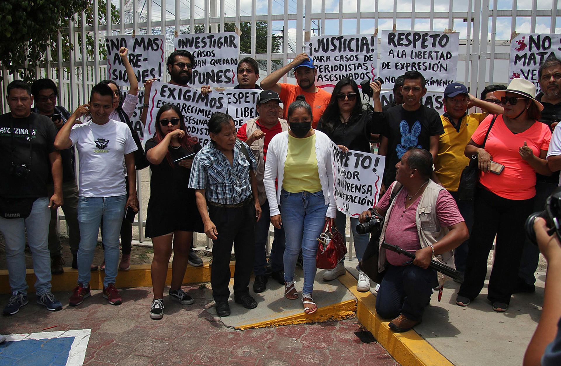 Journalists gather front of the regional delegation of the Attorney General's Office in Chilpancingo, Mexico, on 16 July 2023, to demand that federal authorities take charge of the investigation into the murder of one of their colleagues. EFE/Jose Luis de la Cruz
