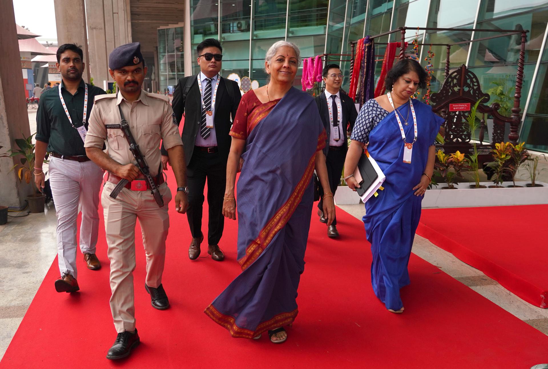 Indian Finance Minister Nirmala Sitharaman (C) arrives for the G20 Finance Ministers and Central Bank Governors Meeting (FMCBG and FCBD) in Gandhinagar, India, 18 July 2023. EFE/EPA/SIDDHARAJ SOLANKI