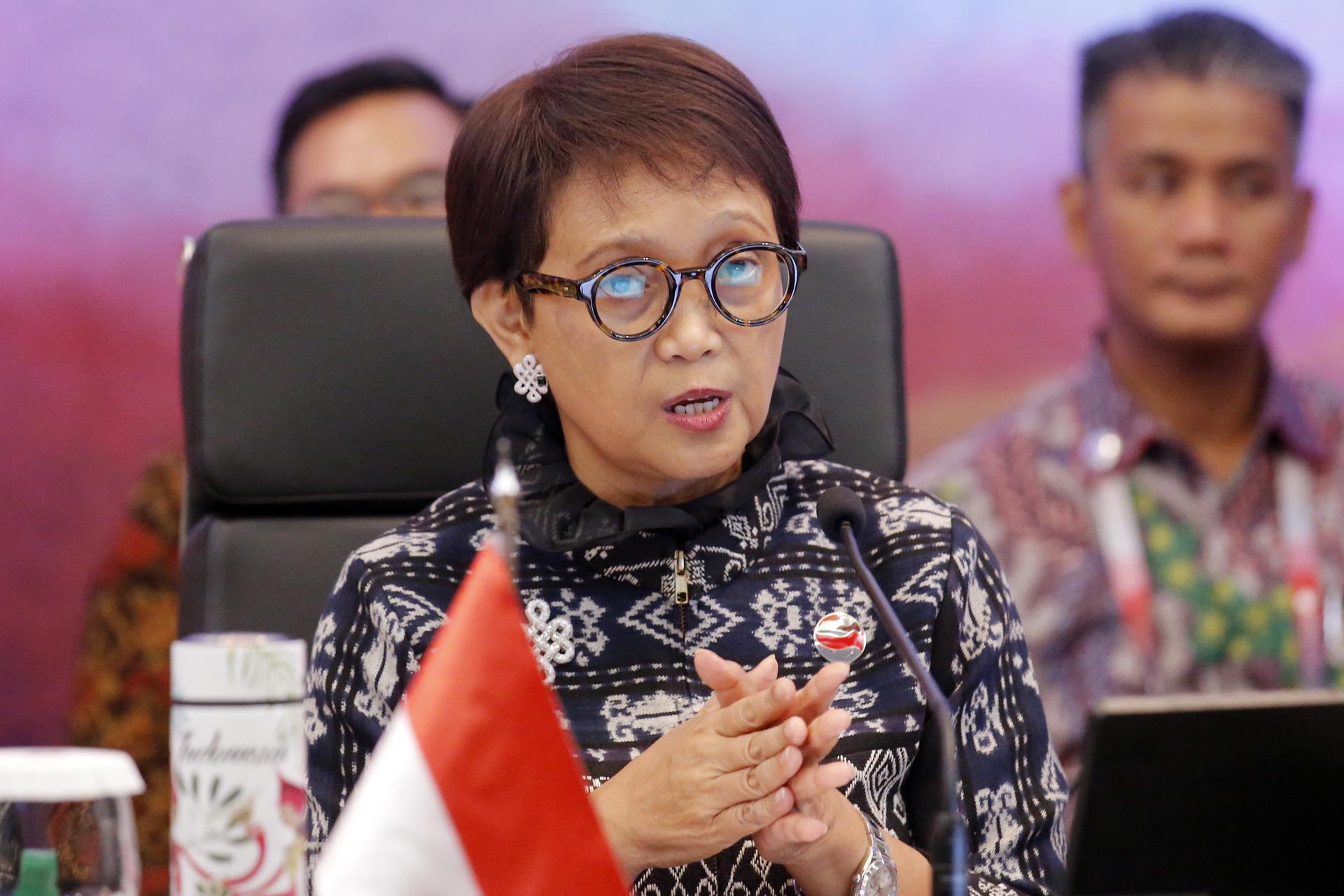 Indonesia's Foreign Minister Retno Marsudi speaks during the trilateral meeting between Indonesia, Norway and ASEAN Secretariat on the sideline of the Association of Southeast Asian Nations (ASEAN) Foreign Ministers'Äô Meeting in Jakarta, Indonesia, 14 July 2023. EFE-EPA/BAGUS INDAHONO/POOL
