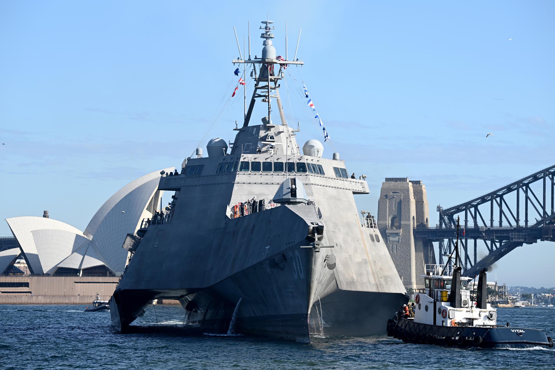 The USS Canberra (LCS-30) arrives at the Royal Australian Navy's Fleet Base East, in Sydney, Australia, 18 July 2023. EFE-EPA/DAN HIMBRECHTS AUSTRALIA AND NEW ZEALAND OUT