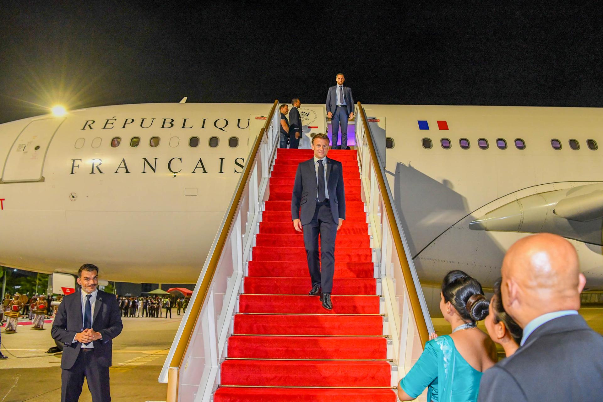 A handout photo made available by the Sri Lankan President's Media Division shows French President Emmanuel Macron arriving at Bandaranaike International Airport in Colombo, Sri Lanka, 28 July 2023 (issued 29 July 2023). EFE/EPA/President's Media Division HANDOUT EDITORIAL USE ONLY/NO SALES
