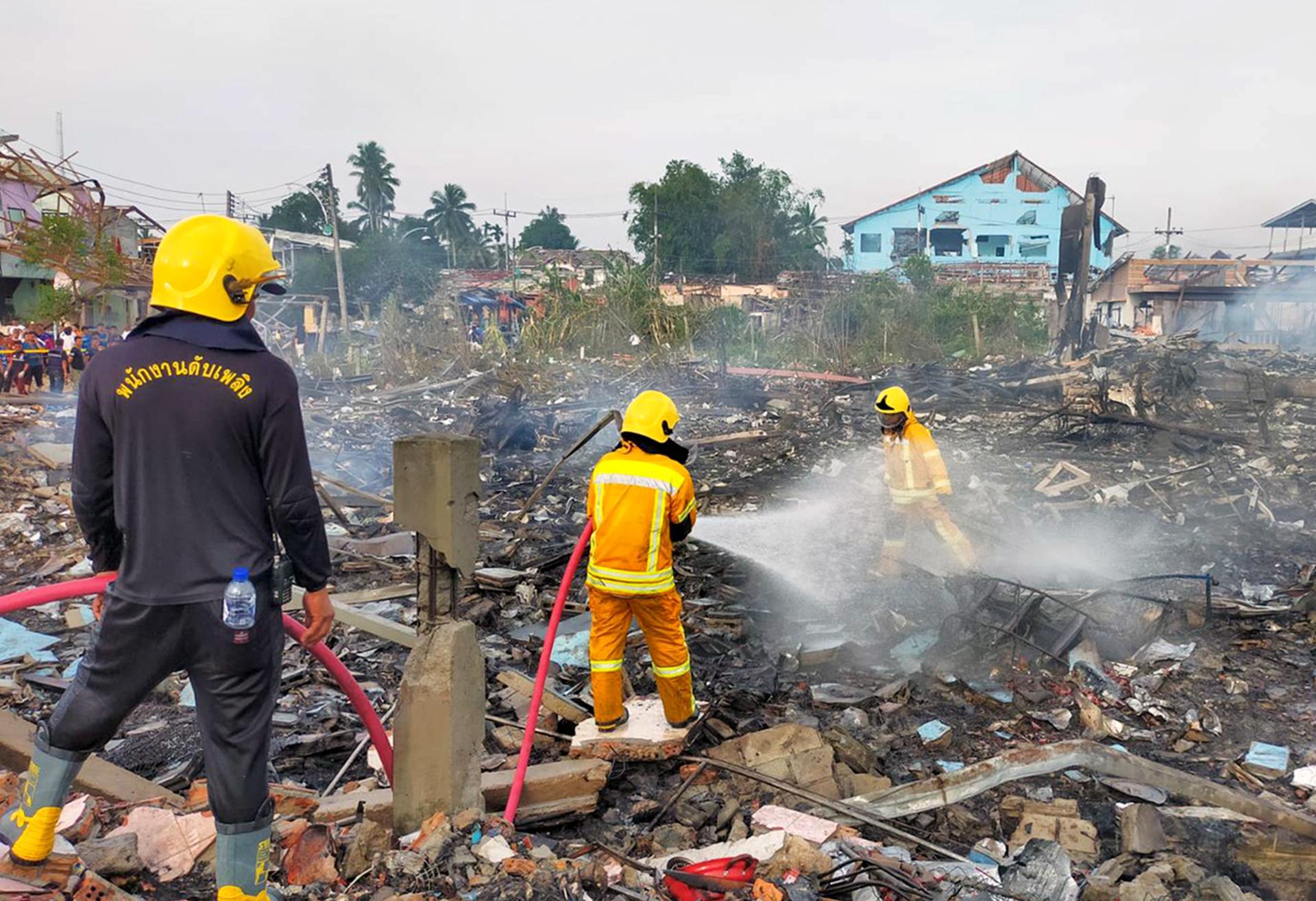 A handout photo made available by Pasemas rescue group shows Thai firefighters extinguishing a fire after an explosion at a firework warehouse in Sungai Kolok district, Narathiwat province, southern Thailand, 29 July 2023. EFE-EPA/PASEMAS RESCUE GROUP HANDOUT HANDOUT EDITORIAL USE ONLY/NO SALES