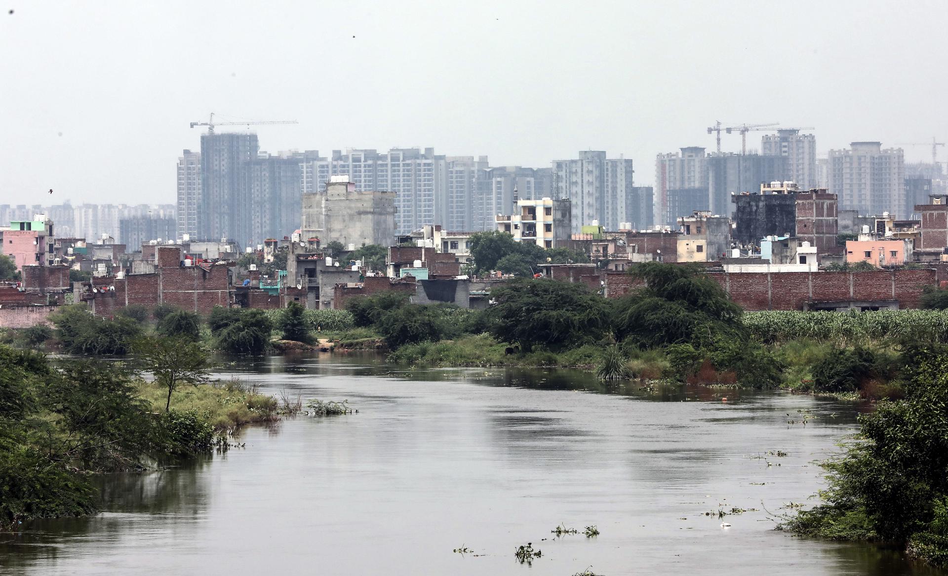 A general view shows the Hindon river after it overflowed, in Ghaziabad, Uttar Pradesh, India, 27 July 2023. EFE-EPA/HARISH TYAGI
