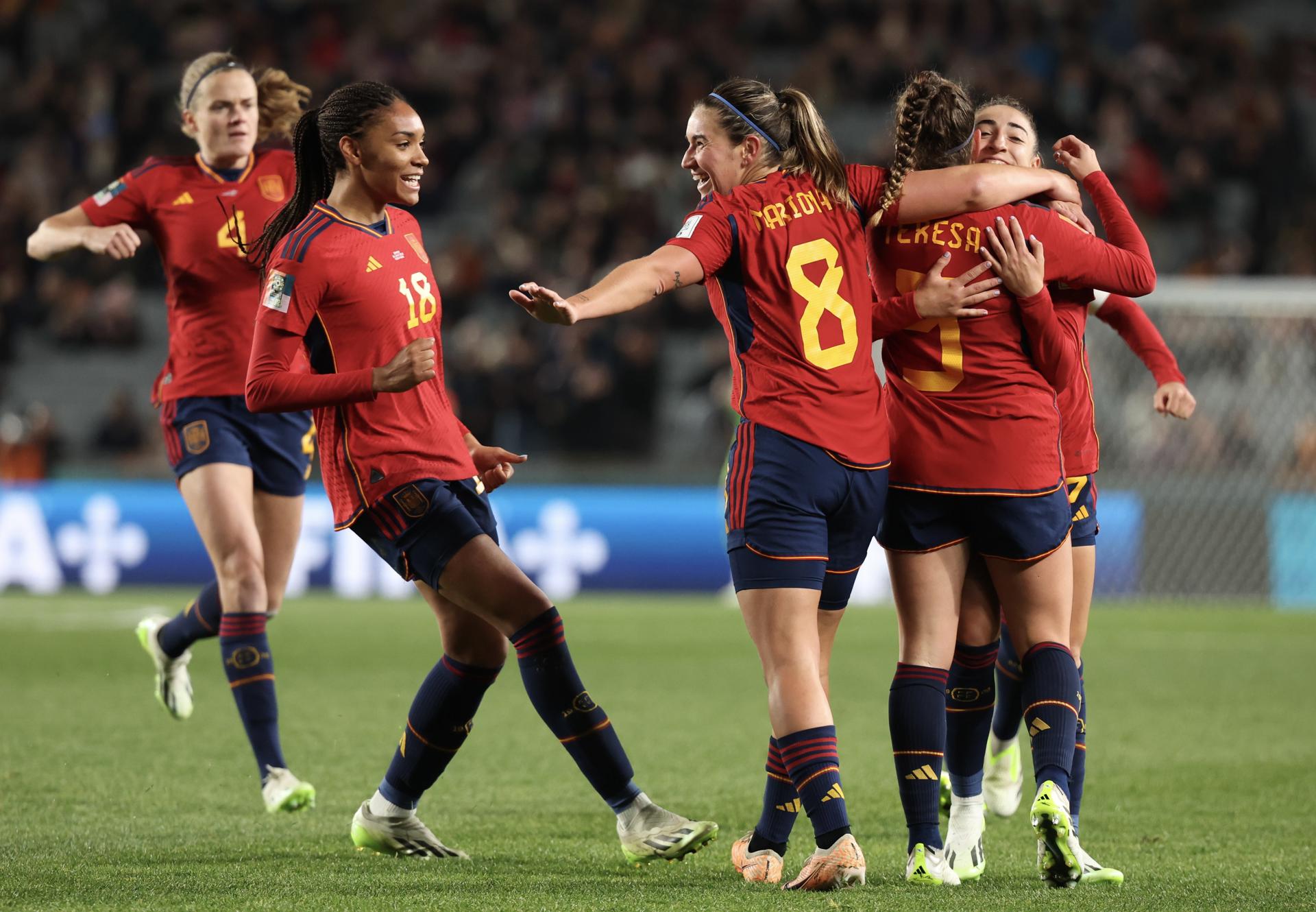 Teresa Abelleira of Spain (2nd-R) celebrates with teammates after scoring the 1-0 opening goal during the FIFA Women's World Cup group C soccer match between Spain and Zambia, in Auckland, New Zealand, 26 July 2023.  EFE/EPA/HOW HWEE YOUNG
