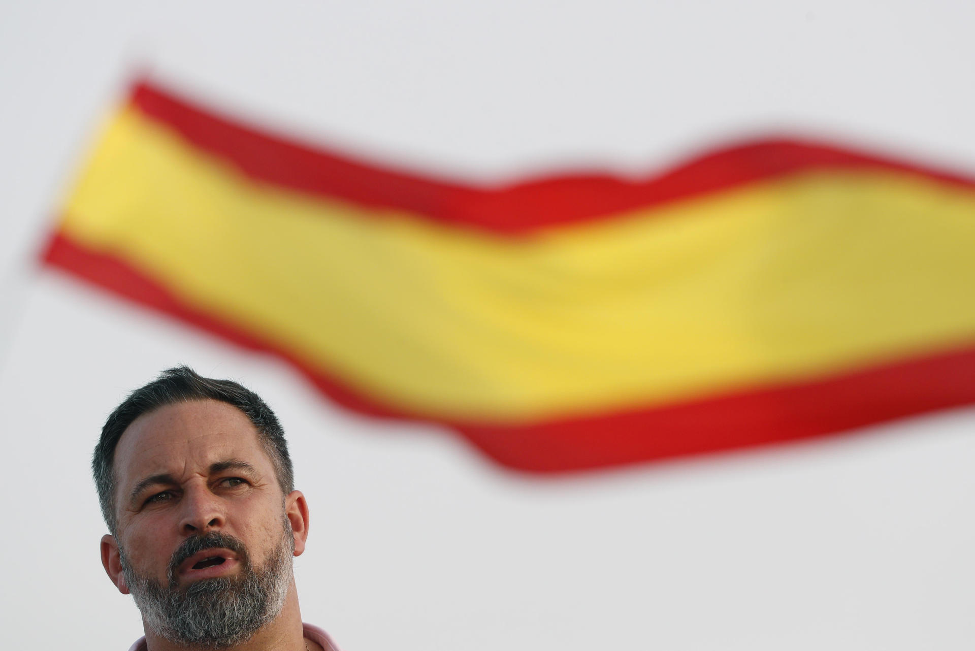 El líder de Vox, Santiago Abascal, interviene durante un acto de campaña previo a las elecciones generales del 23 de julio este martes, en Málaga. EFE/ Jorge Zapata