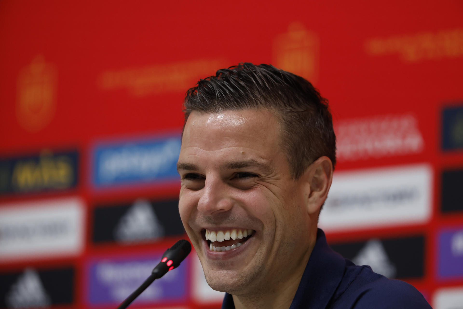 (FILE) Spain's Cesar Azpilicueta smiles during a press conference in Doha, Qatar, 19 November 2022. EFE/JuanJo Martín