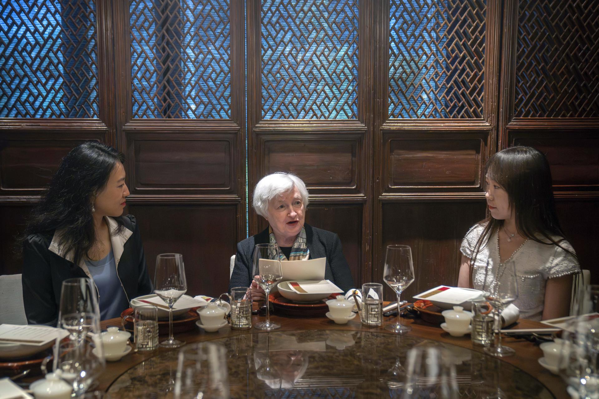 US Treasury Secretary Janet Yellen (C) speaks during a lunch meeting with women economists in Beijing, China, 08 July 2023. EFE-EPA/Mark Schiefelbein / POOL