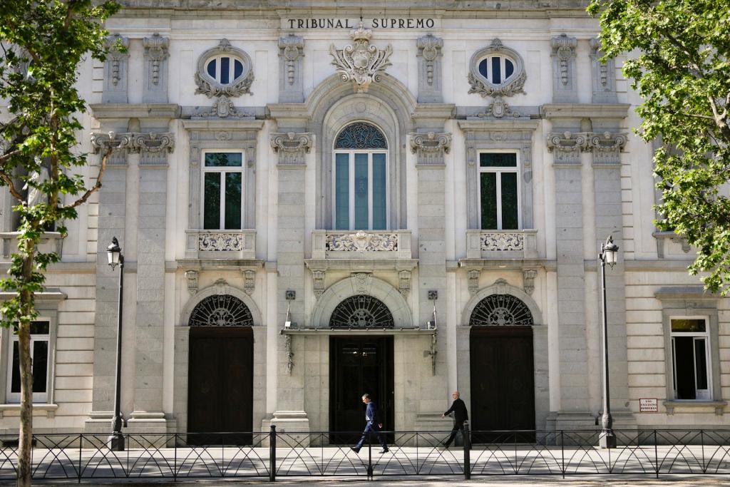 Facade of the Supreme Court, in an archive photograph EFE / Borja Sánchez-Trillo