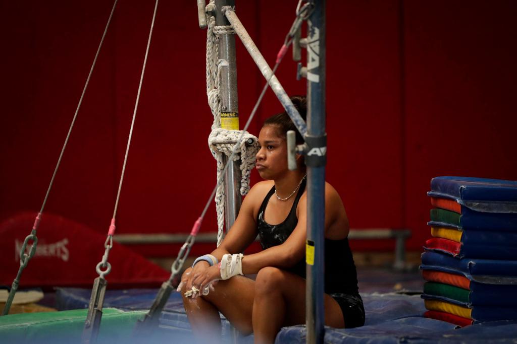 La gimnasta panameña Karla Navas participa en un entrenamiento, el 12 de julio de 2023, en el No Limits Gymnastics Panamá en la Ciudad de Panamá (Panamá). EFE/Bienvenido Velasco
