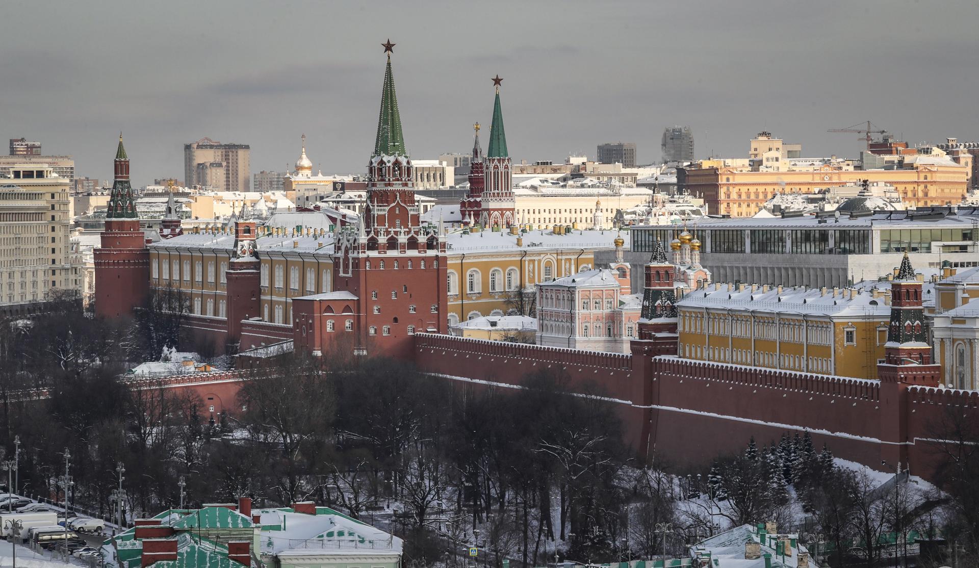 A view of the Moscow's Kremlin in Moscow, Russia,12 January 2022. EFE-EPA FILE/YURI KOCHETKOV