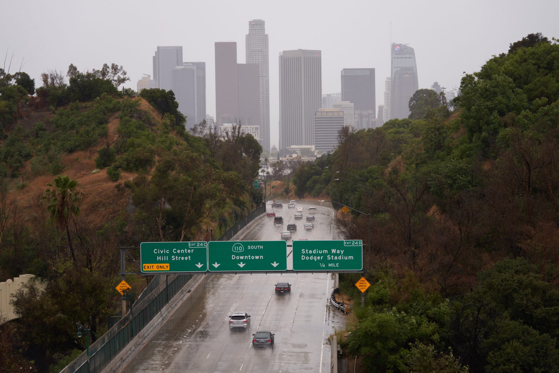 Vista de las lluvias causadas por la tormenta tropical Hilary, este 20 de agosto de 2023, en Los Ángeles, California (EE.UU.). EFE/Allison Dinner